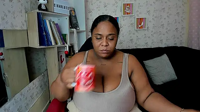 Snapshot of bbw_charlote chatting on 09-29-25, 12:22 bbw charlote online show from 09-29-25, 12:22