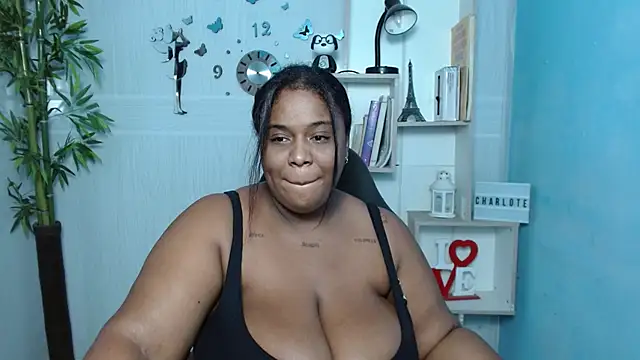 Snapshot of bbw_charlote chatting on 02-27-25, 12:01 bbw charlote online show from 02-27-25, 12:01