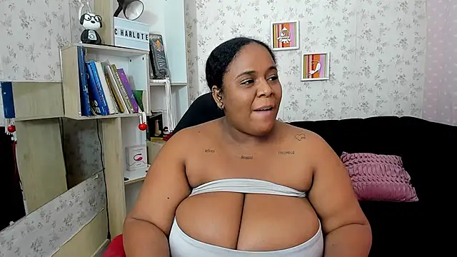 Snapshot of bbw_charlote chatting on 09-19-25, 12:31 bbw charlote online show from 09-19-25, 12:31