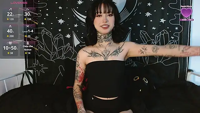 Isabella  dark online show from 10-04-25, 12:23