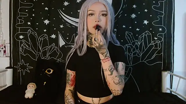 Isabella  dark online show from 10-22-25, 02:11