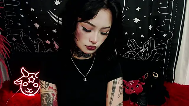 Isabella  dark online show from 03-11-25, 11:47