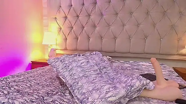 Snapshot of AlissonLopez_ chatting on 02-03-25, 04:14 AlissonLopez  online show from 02-03-25, 04:14