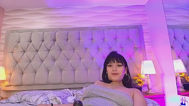 Snapshot of AlissonLopez_ chatting on 02-21-25, 10:17 AlissonLopez  online show from 02-21-25, 10:17