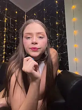 Fitkitten online show from 04-12-26, 05:11