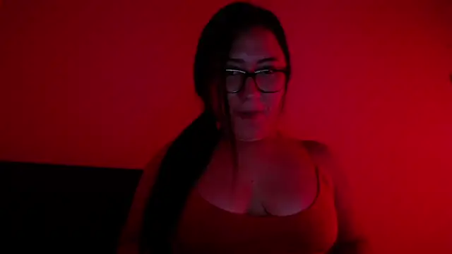 Snapshot of LuciaTomson chatting on 06-26-26, 06:25 LuciaTomson online show from 06-26-26, 06:25