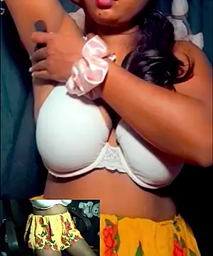 Snapshot of SLteena chatting on 08-07-26, 04:13 SLteena online show from 08-07-26, 04:13