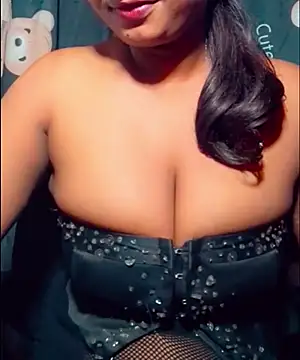 Snapshot of SLteena chatting on 08-01-26, 03:43 SLteena online show from 08-01-26, 03:43