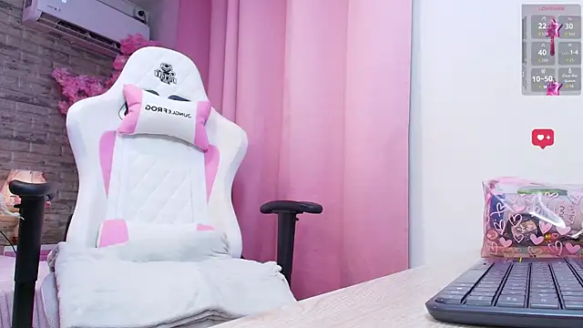 AuroraSim online show from 12-16-25, 03:16