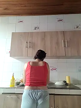Snapshot of NATALIA_MAGICK chatting on 02-14-25, 03:58 NATALIA MAGICK online show from 02-14-25, 03:58