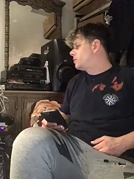 Phelyxx elgato online show from 03-20-25, 12:43