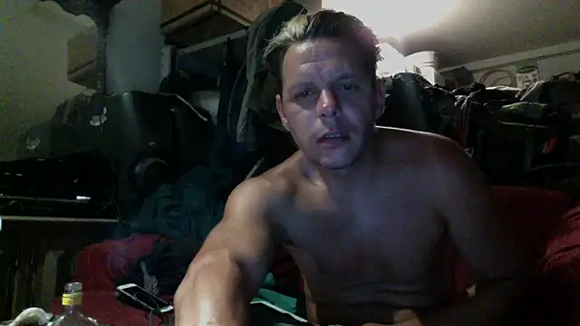 Snapshot of Phelyxx_elgato chatting on 06-17-26, 10:14 Phelyxx elgato online show from 06-17-26, 10:14
