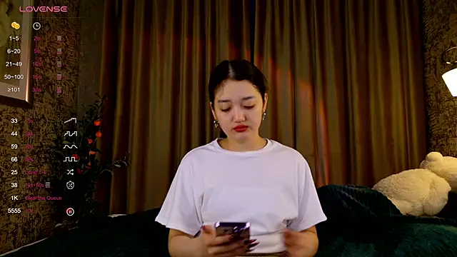 FreyaRaya online show from 11-15-25, 02:59