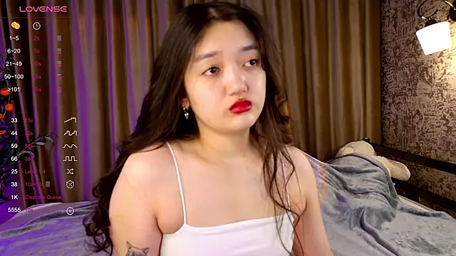 FreyaRaya online show from 11-28-25, 03:28