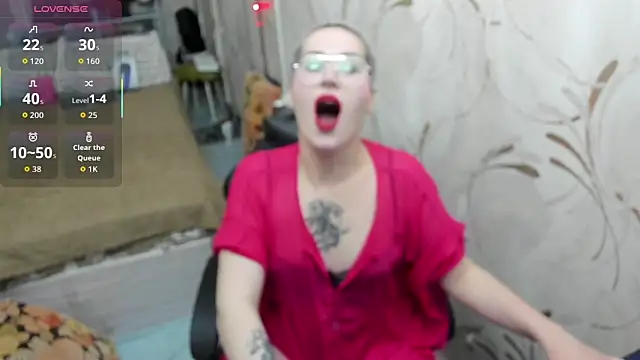 SweetBubbleQueen online show from 04-30-26, 10:03