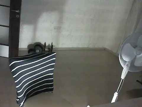 Snapshot of thekeys chatting on 06-15-26, 02:23 thekeys online show from 06-15-26, 02:23