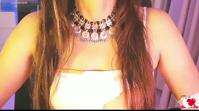  Blue Ruubyy  online show from 07-08-26, 02:29