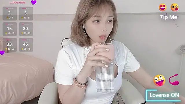 Cothy Ti online show from 04-18-26, 08:16