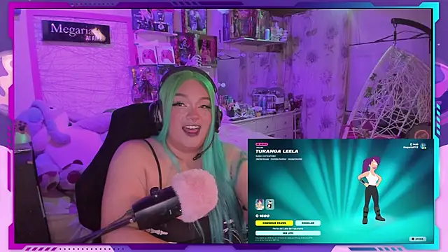 Snapshot of MegariaB chatting on 09-18-25, 03:42 MegariaB online show from 09-18-25, 03:42