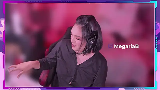 Snapshot of MegariaB chatting on 06-14-26, 05:08 MegariaB online show from 06-14-26, 05:08