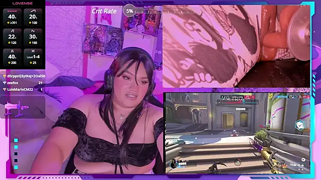 Snapshot of MegariaB chatting on 03-10-25, 07:44 MegariaB online show from 03-10-25, 07:44