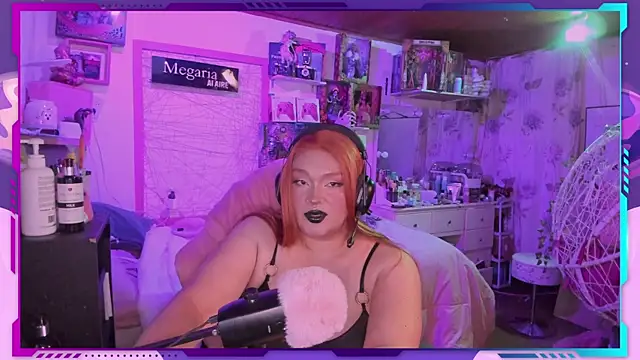 Snapshot of MegariaB chatting on 09-14-25, 03:40 MegariaB online show from 09-14-25, 03:40