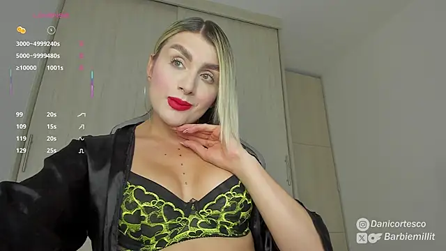Snapshot of barbie_millit chatting on 02-27-25, 01:19 barbie millit online show from 02-27-25, 01:19