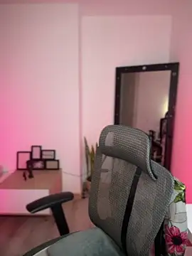 evangeline ch online show from 10-22-25, 03:11