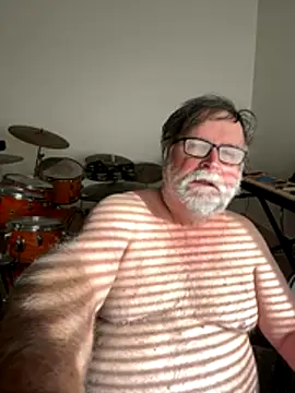 Drummajor online show from 11-29-25, 05:13