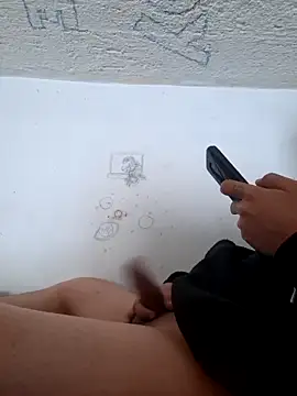 Snapshot of Ernesto696967 chatting on 11-01-25, 05:51 Ernesto696967 online show from 11-01-25, 05:51