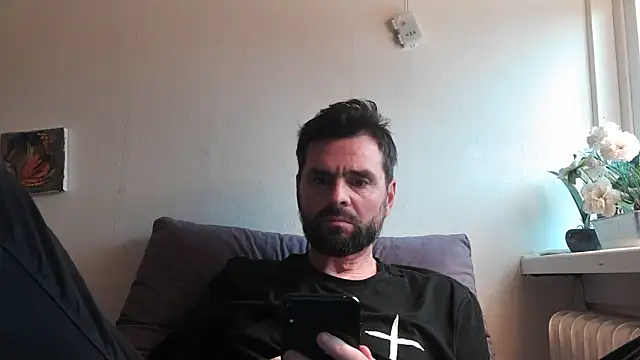 TB1977DK online show from 12-19-25, 12:18