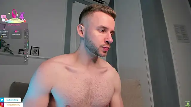 EnriqueBarberry online show from 10-31-25, 06:32