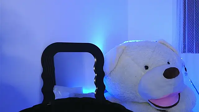 ivyleague  online show from 02-28-26, 06:18