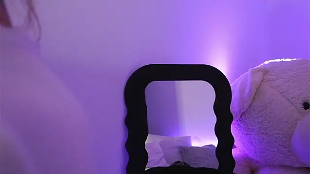 ivyleague  online show from 02-23-26, 06:19