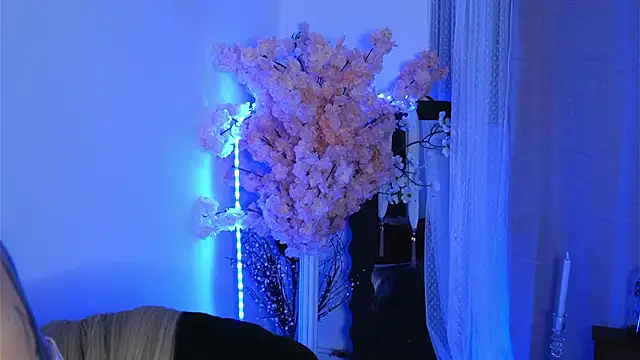 ivyleague  online show from 03-29-26, 05:25