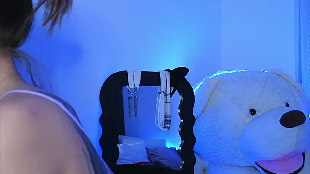 ivyleague  online show from 03-14-26, 06:14