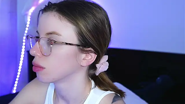 ivyleague  online show from 04-15-26, 05:06