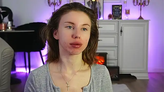 ivyleague  online show from 11-04-25, 04:05