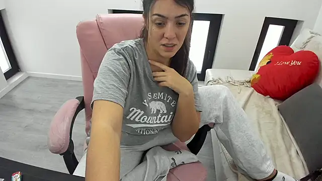 Dyana Kaylinn online show from 02-02-26, 06:34