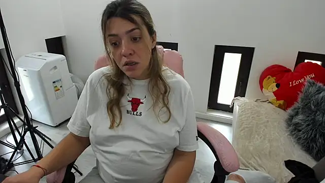 Dyana Kaylinn online show from 06-02-26, 05:07