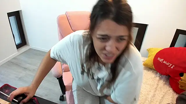 Dyana Kaylinn online show from 11-28-25, 06:24