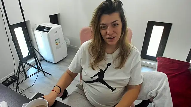Dyana Kaylinn online show from 05-28-26, 05:04