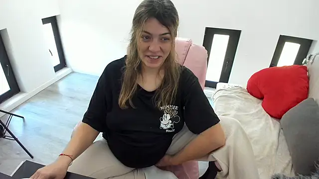 Dyana Kaylinn online show from 05-16-26, 04:55
