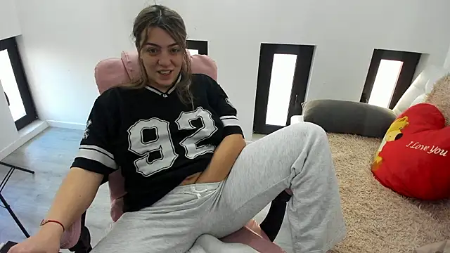 Snapshot of Dyana_Kaylinn chatting on 03-11-26, 05:34 Dyana Kaylinn online show from 03-11-26, 05:34