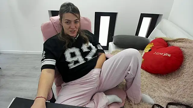 Snapshot of Dyana_Kaylinn chatting on 03-12-26, 05:24 Dyana Kaylinn online show from 03-12-26, 05:24