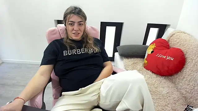 Snapshot of Dyana_Kaylinn chatting on 03-22-26, 05:21 Dyana Kaylinn online show from 03-22-26, 05:21