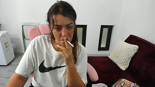 Snapshot of Dyana_Kaylinn chatting on 09-27-25, 04:51 Dyana Kaylinn online show from 09-27-25, 04:51