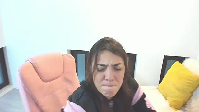 Dyana Kaylinn online show from 11-20-25, 05:30