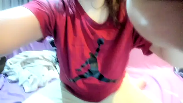 Snapshot of Dyana_Kaylinn chatting on 03-19-25, 04:47 Dyana Kaylinn online show from 03-19-25, 04:47
