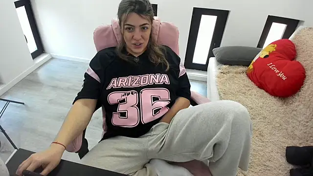 Snapshot of Dyana_Kaylinn chatting on 03-24-26, 05:18 Dyana Kaylinn online show from 03-24-26, 05:18